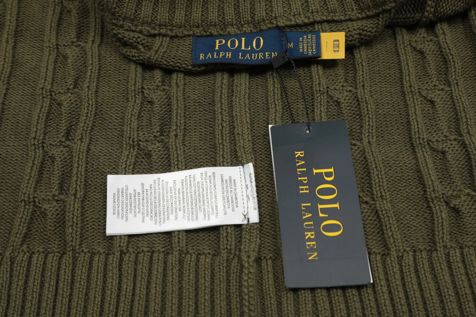 P250 Top quality" Style number: DS014# (not off the shelves all year round) [Ralph Lauren half-zip solid color pony embroidery logo twist knitted sweater] ✅Ralph Lauren half-zip classic basic versatile unisex couple pullover sweater ✅Main supplier platform live broadcast Wholesale entity Replenish when out of stock Not off the shelf ✅ZP quality 1:1 version Scan the code to enter the GF website Counter quality ✅Detailed quality The only one in Guangzhou Imported quality cotton yarn, focusing on high-end, cost-effective, good quality needless to say ✅The version is restored to the original order, the maximum size can be worn up to 200 pounds, loose, comfortable and stress-free ✅The upper body is simple and easy to match, ootd must-have style, good-looking clothes are never picky, a must-have wardrobe recommendation Size: S-XL Color: Navy blue milk white black pure white gray khaki light blue yellow pink olive green red blue label red gold label